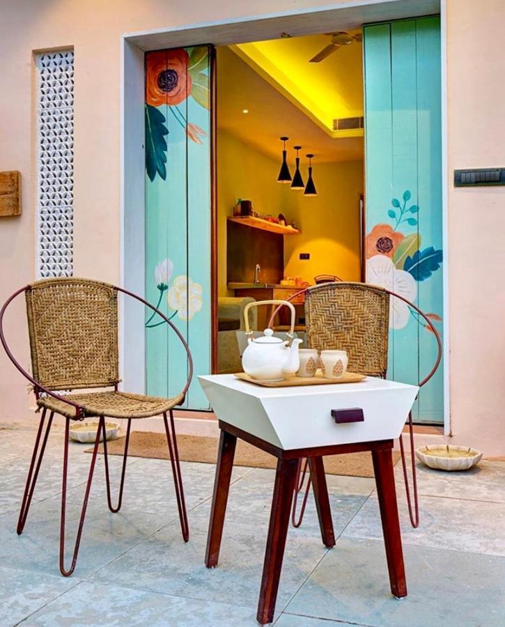 Parijat Private Pool Villa 1, 2 And 3 Bhk 烏代浦 外观 照片
