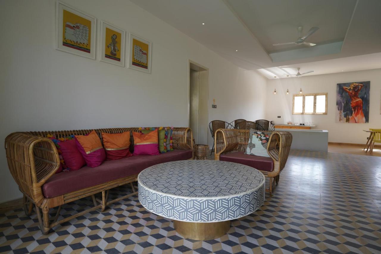 Parijat Private Pool Villa 1, 2 And 3 Bhk 烏代浦 外观 照片