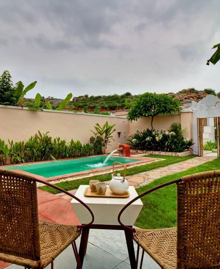 Parijat Private Pool Villa 1, 2 And 3 Bhk 烏代浦 外观 照片