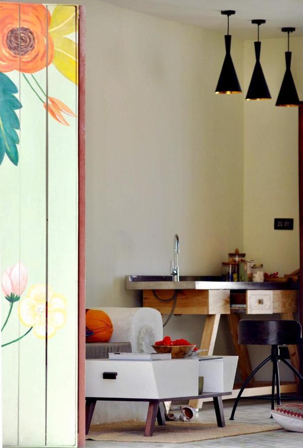 Parijat Private Pool Villa 1, 2 And 3 Bhk 烏代浦 外观 照片