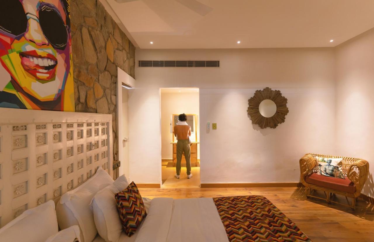 Parijat Private Pool Villa 1, 2 And 3 Bhk 烏代浦 外观 照片