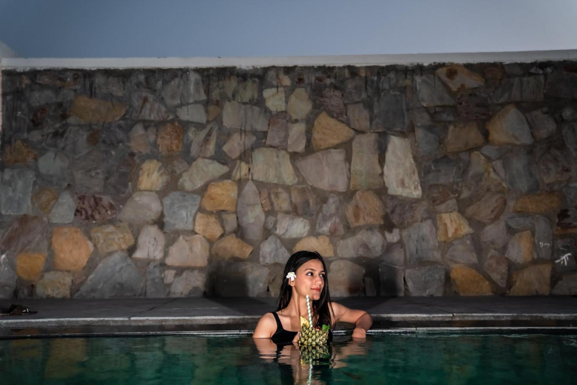 Parijat Private Pool Villa 1, 2 And 3 Bhk 烏代浦 外观 照片